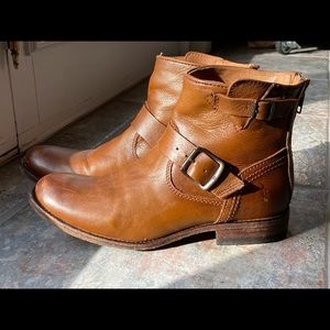 Frye Chelsea boots, size 7.5